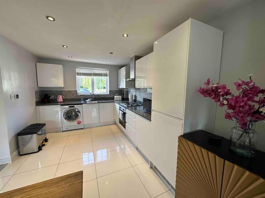 Waterside Mufc & Trafford Centre Townhouse 4 Bedroom Free Parking Manchester Extérieur photo